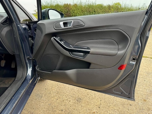 Used Ford Fiesta 2014 for sale - 76261414: Photo 34