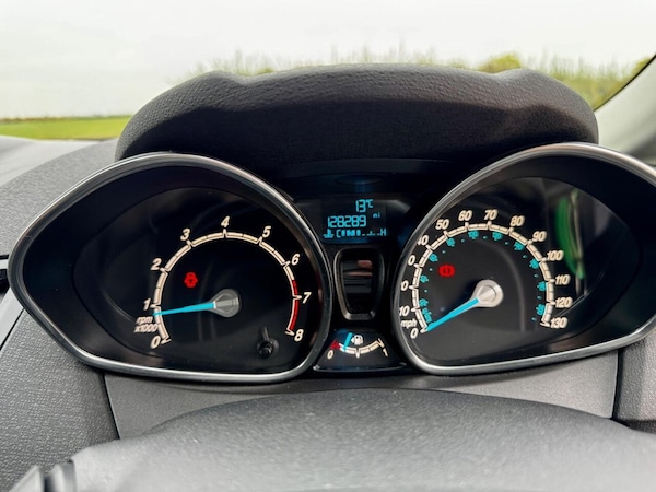 Used Ford Fiesta 2014 for sale - 76261414: Photo 38