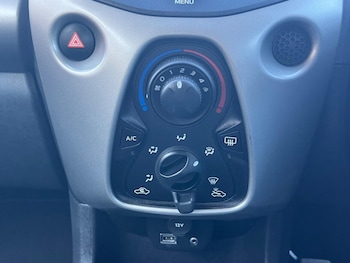 Used Toyota AYGO 2016 for sale - 78382428: Photo