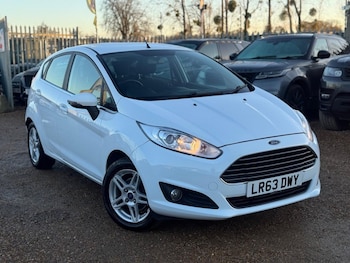 2013 (63) - 1.25 82 Zetec 5dr