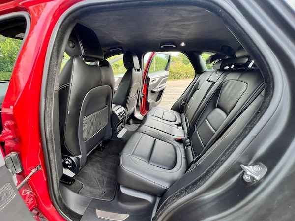 Used Jaguar F-Pace 2019 for sale - 75765606: Photo 6