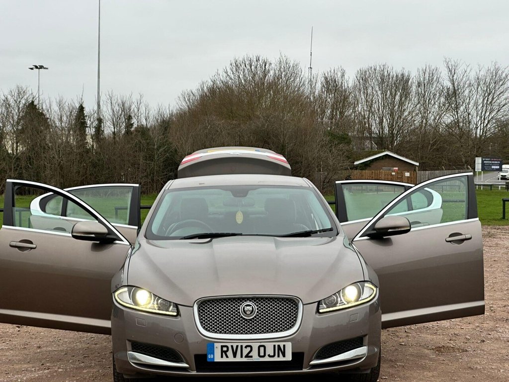 Used Jaguar XF 2012 for sale - 77067549: Photo 2