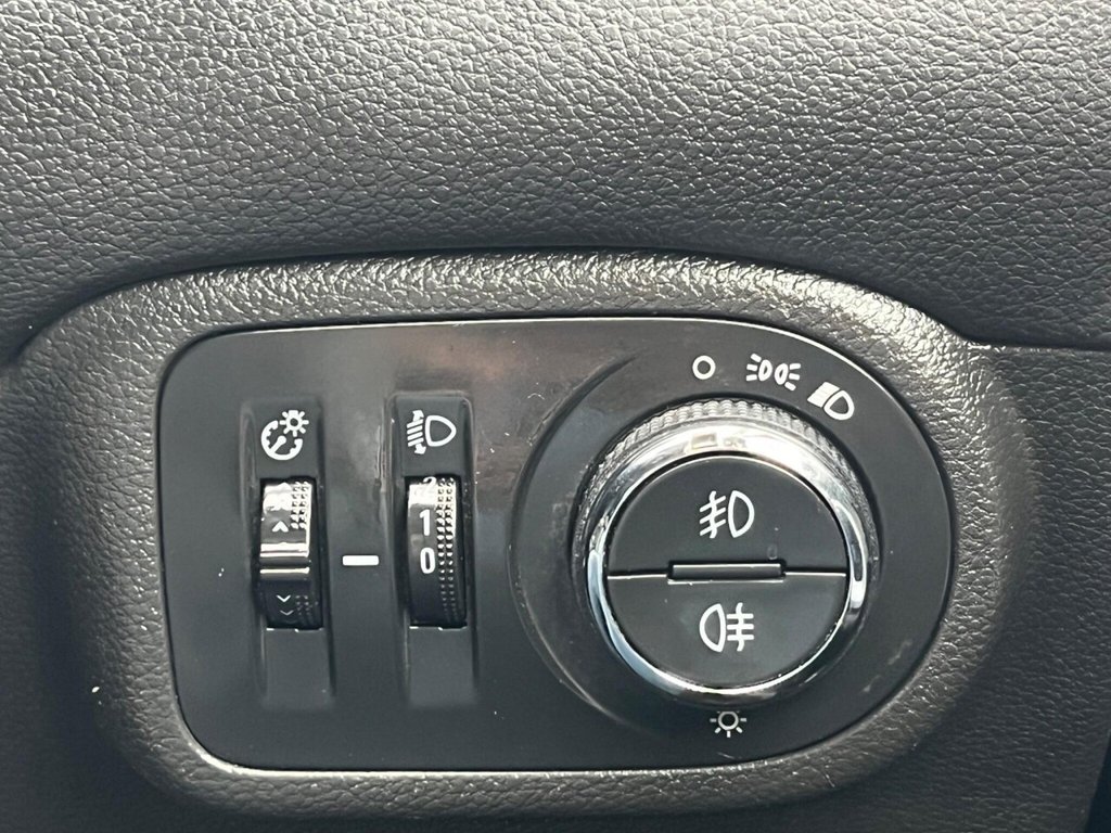 Used Vauxhall Zafira 2017 for sale - 77054201: Photo 32