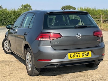 Used Volkswagen Golf 2017 for sale - 79261116: Photo