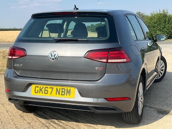 Used Volkswagen Golf 2017 for sale - 79261116: Photo