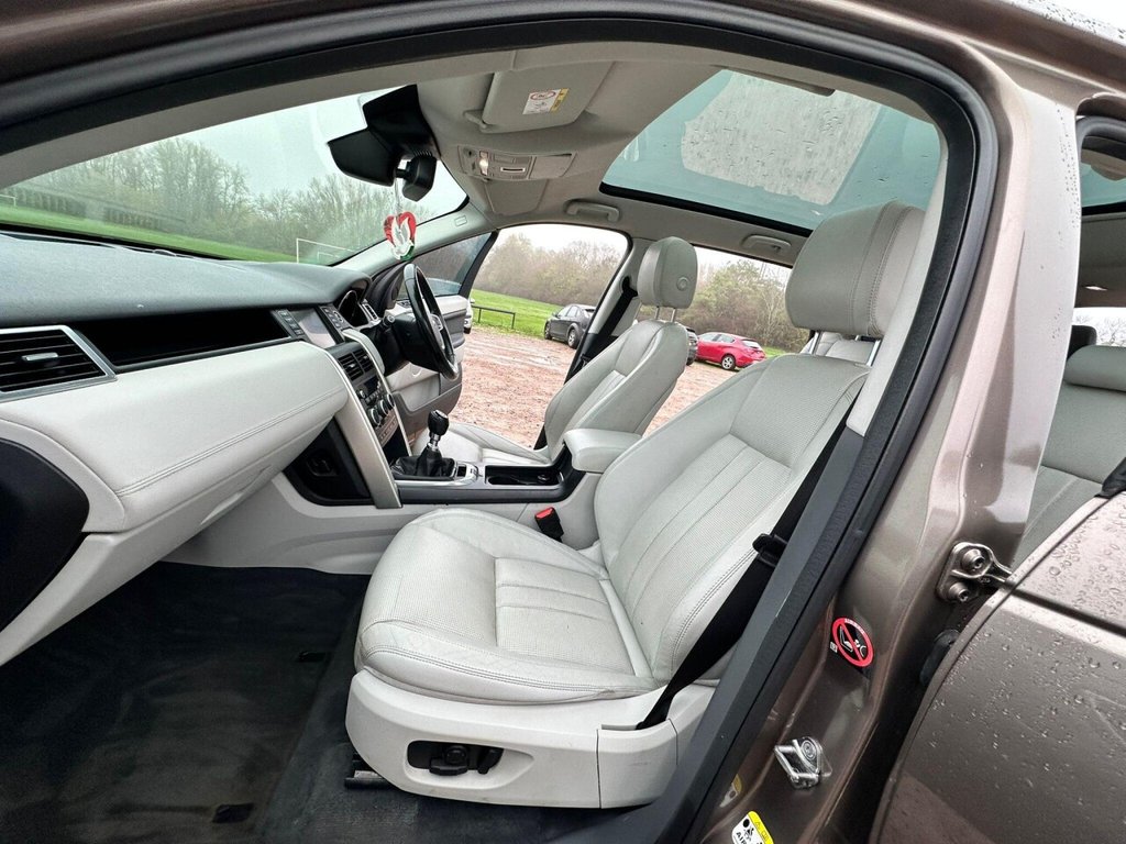 Used Land Rover Discovery Sport 2015 for sale - 76610320: Photo 31