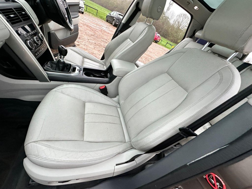 Used Land Rover Discovery Sport 2015 for sale - 76610320: Photo 32
