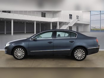 Used Volkswagen Passat 2010 for sale - 76623331: Photo