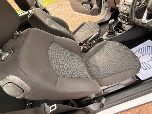 Used Vauxhall Corsa 2015 for sale - 75136368: Photo 16