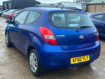 Used Hyundai i20 2010 for sale - 77470486: Photo