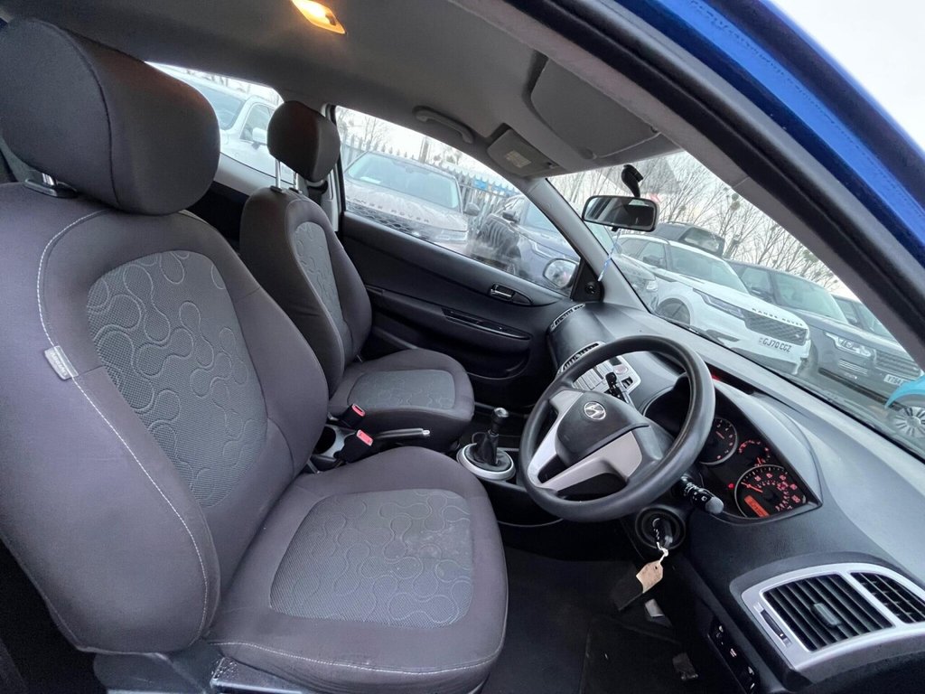 Used Hyundai i20 2010 for sale - 77470486: Photo 6