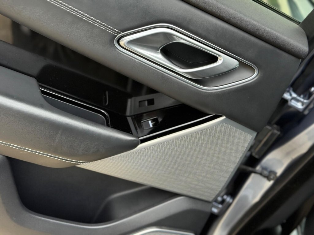 Used Land Rover Range Rover Velar 2018 for sale - 76406471: Photo 35