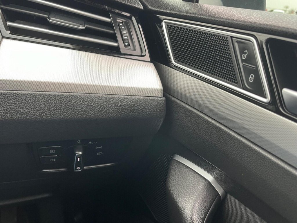 Used Volkswagen Passat 2017 for sale - 77799812: Photo 30