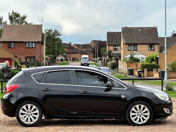 Used Vauxhall Astra 2010 for sale - 76223839: Photo 11