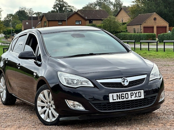 Used Vauxhall Astra 2010 for sale - 76223839: Photo 1