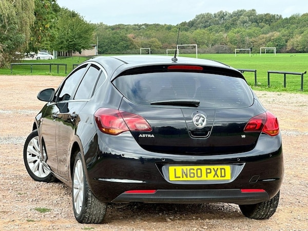 Used Vauxhall Astra 2010 for sale - 76223839: Photo 34