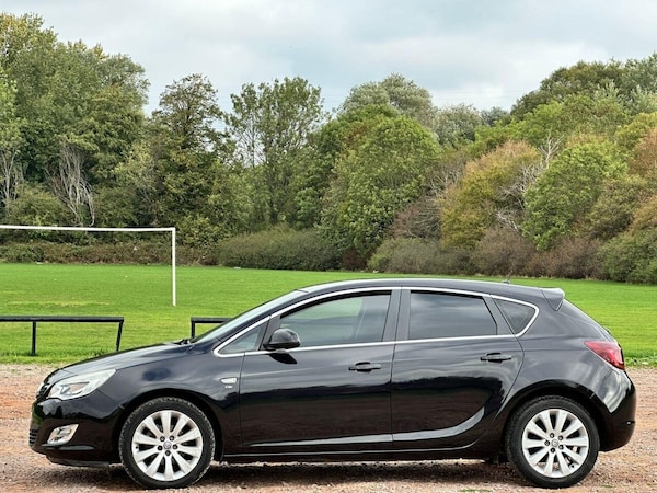 Used Vauxhall Astra 2010 for sale - 76223839: Photo 5