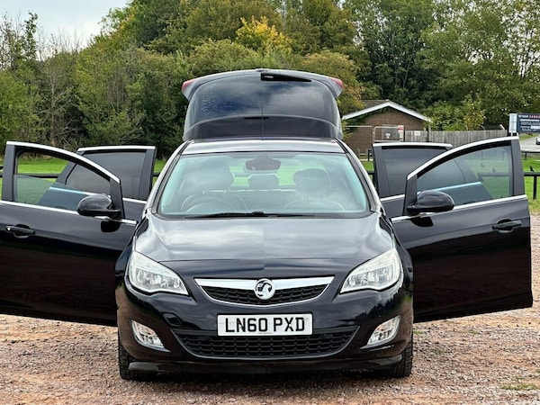 Used Vauxhall Astra 2010 for sale - 76223839: Photo 6