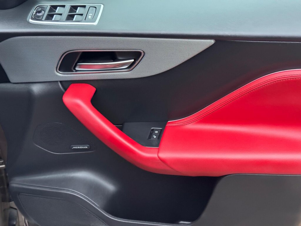 Used Jaguar F-Pace 2017 for sale - 77199787: Photo 32