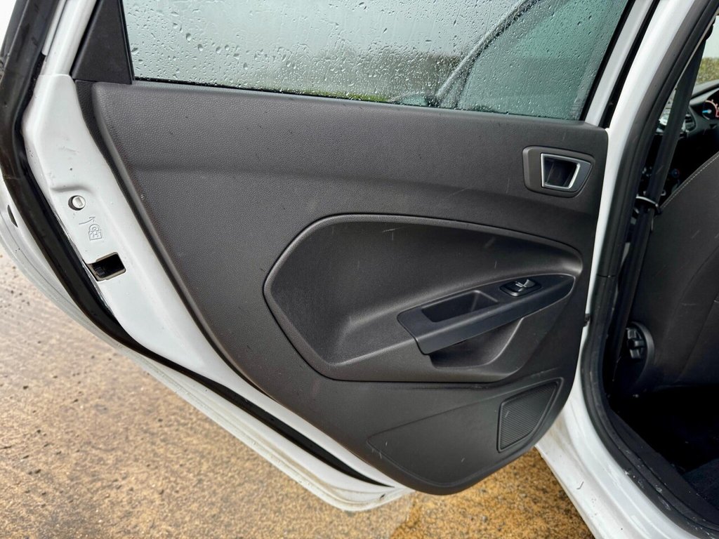 Used Ford Fiesta 2015 for sale - 76841209: Photo 38