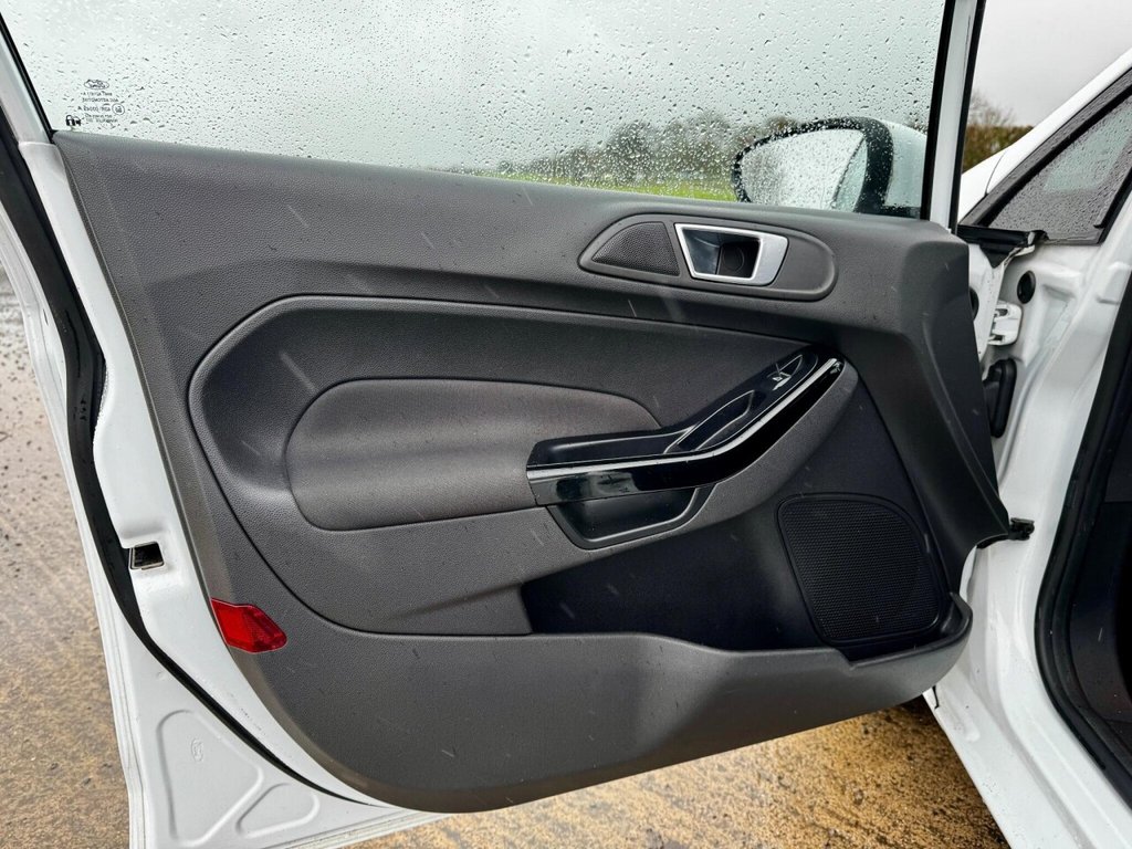 Used Ford Fiesta 2015 for sale - 76841209: Photo 41