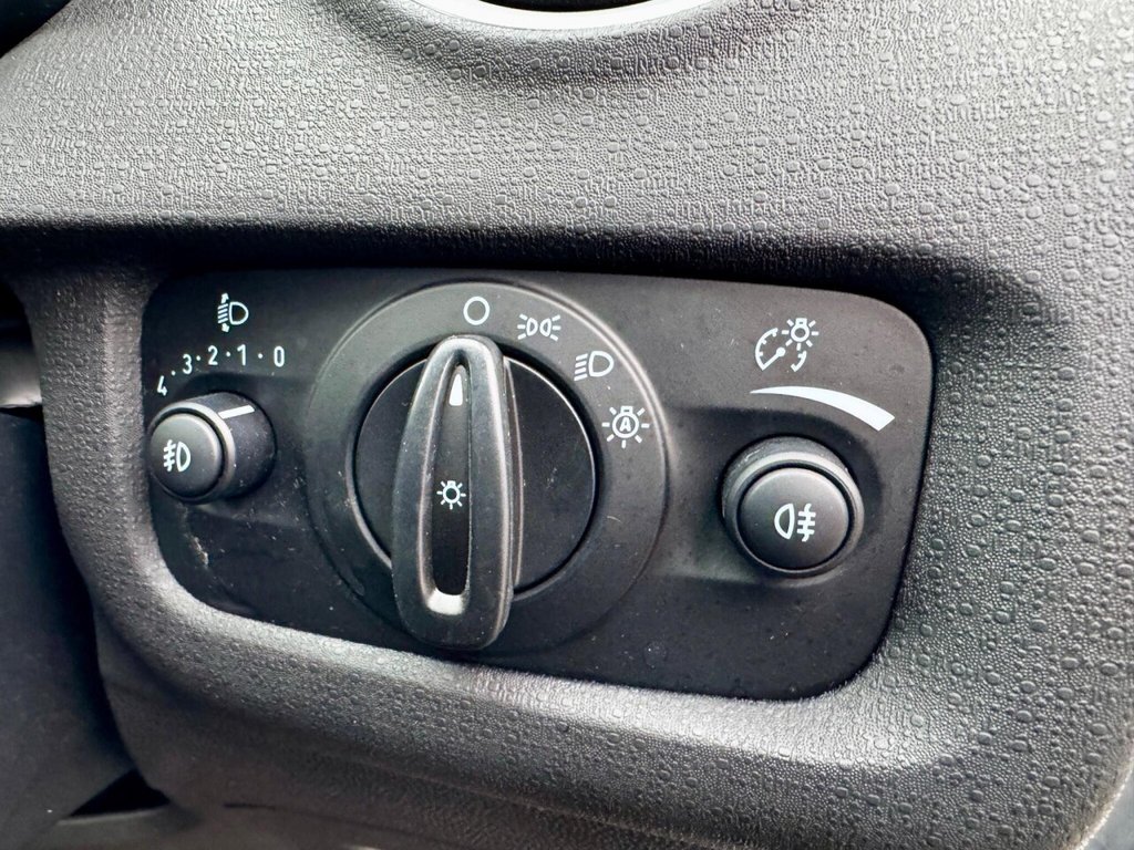 Used Ford Fiesta 2015 for sale - 76841209: Photo 47