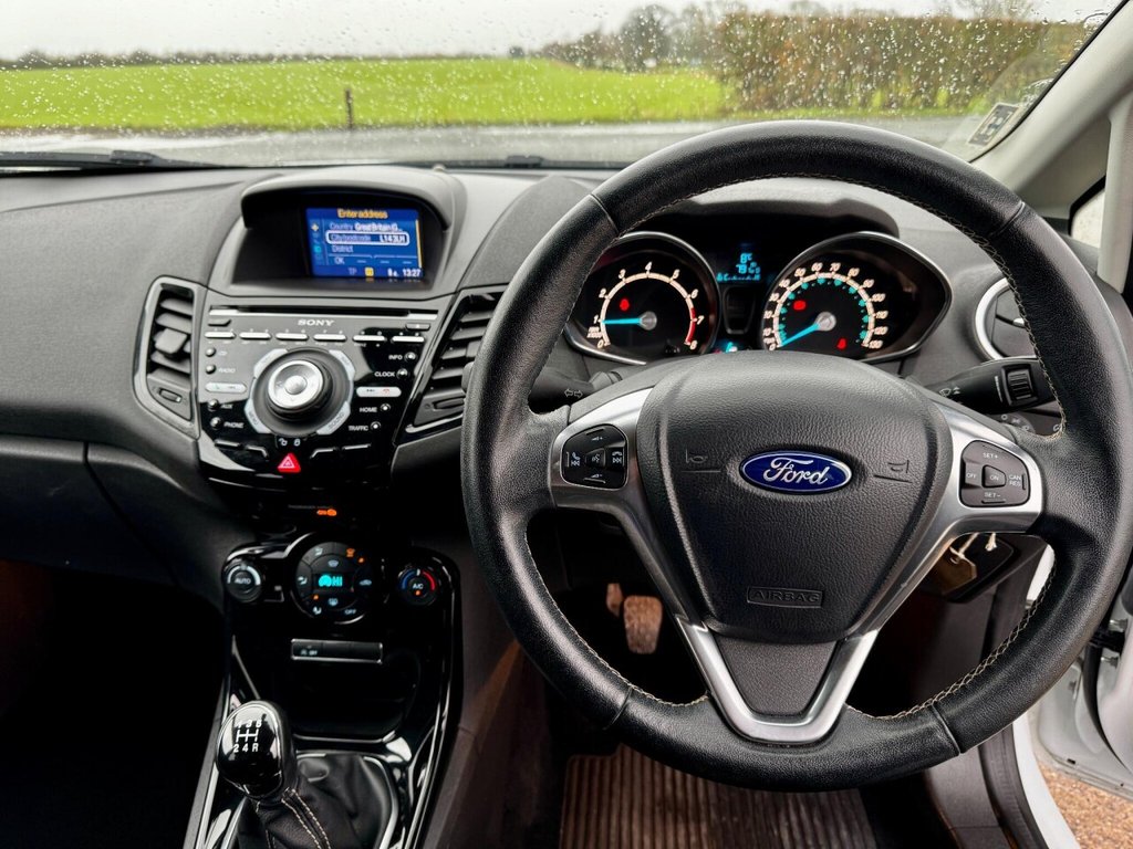 Used Ford Fiesta 2015 for sale - 76841209: Photo 49
