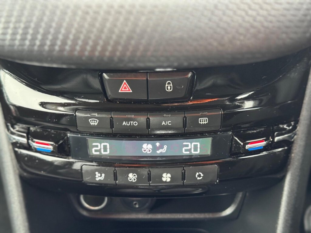 Used Peugeot 2008 2015 for sale - 77293253: Photo 32