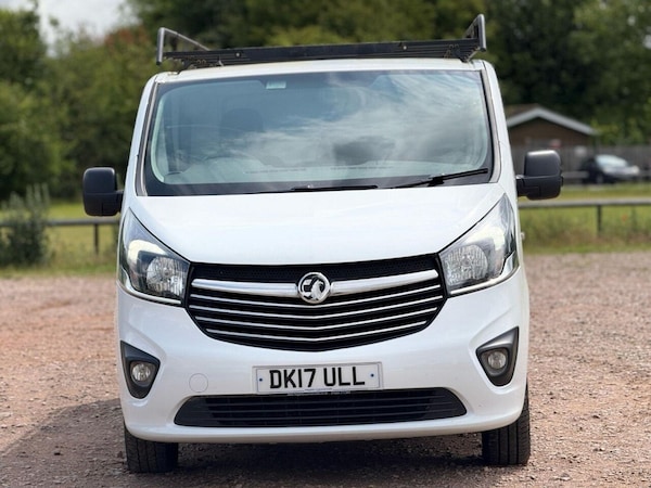 Used Vauxhall Vivaro 2017 for sale - 75136078: Photo 2