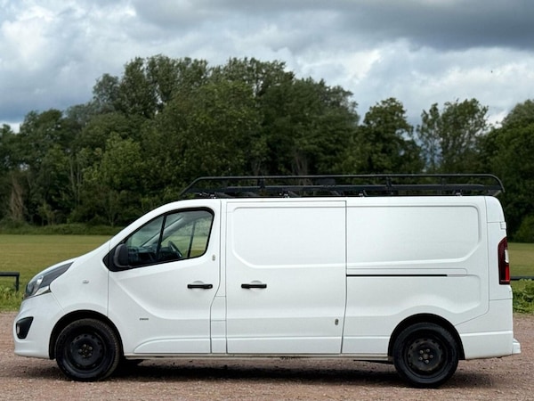 Used Vauxhall Vivaro 2017 for sale - 75136078: Photo 4