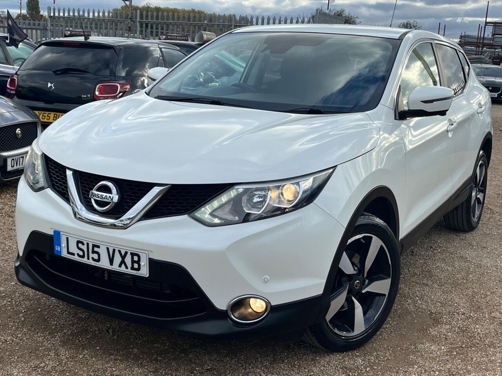 Used Nissan Qashqai 2015 for sale - 76378506: Photo 2