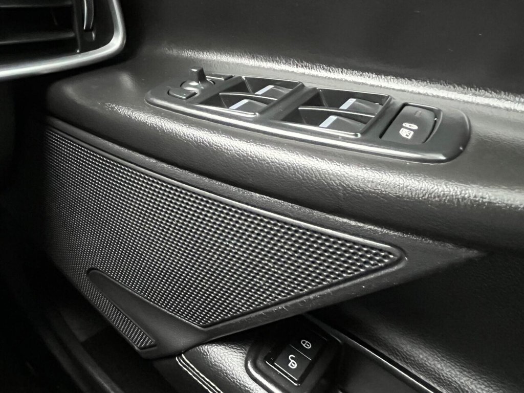 Used Jaguar XE 2017 for sale - 76826513: Photo 14