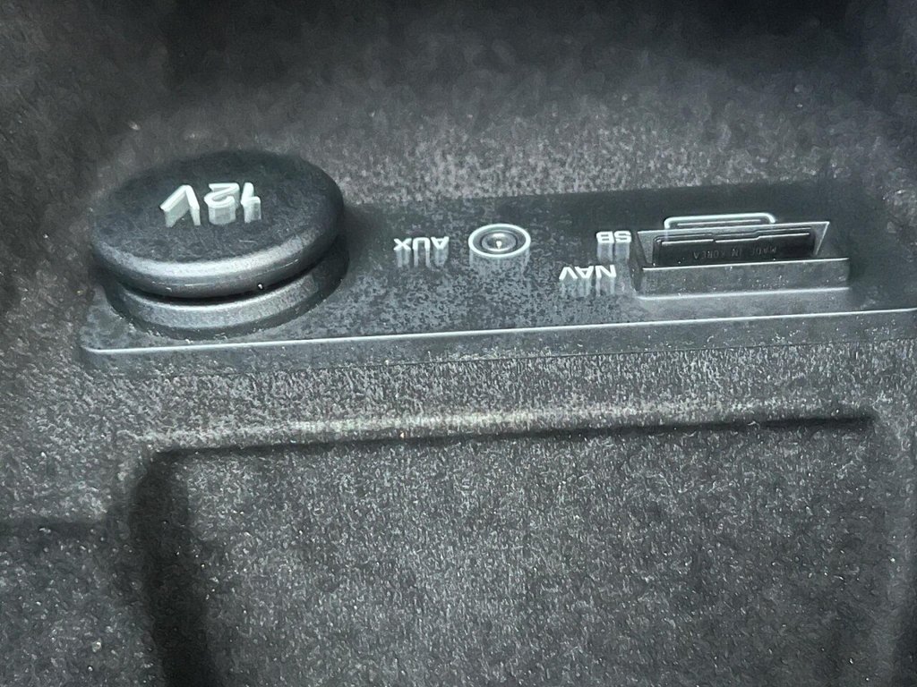 Used Jaguar XE 2017 for sale - 76826513: Photo 29