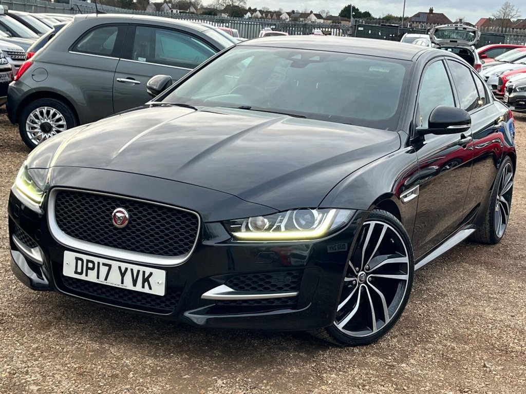 Used Jaguar XE 2017 for sale - 76826513: Photo 3