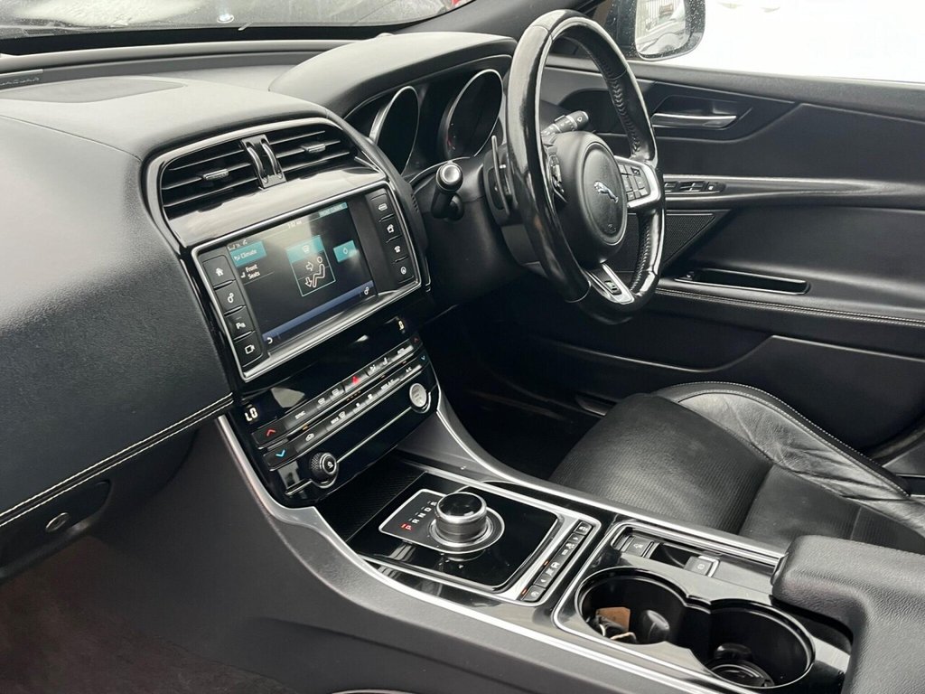 Used Jaguar XE 2017 for sale - 76826513: Photo 43