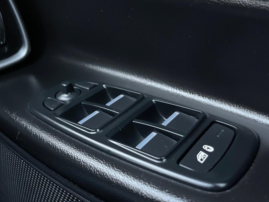 Used Jaguar XE 2017 for sale - 76826513: Photo 50