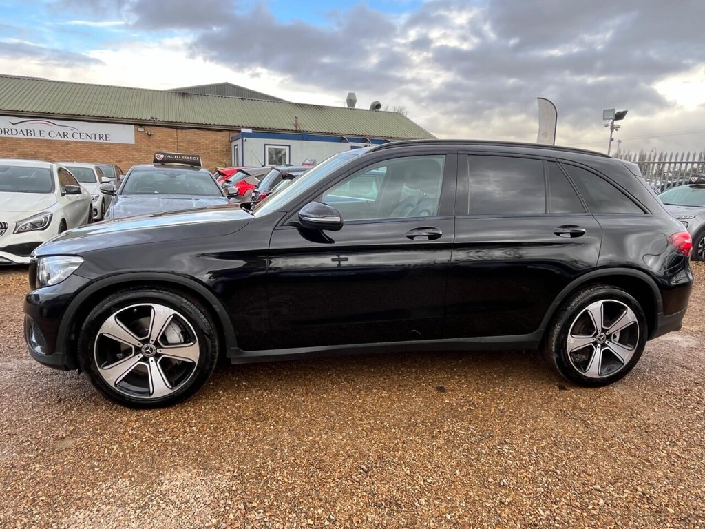Used Mercedes-Benz GLC 2018 for sale - 76539650: Photo 3