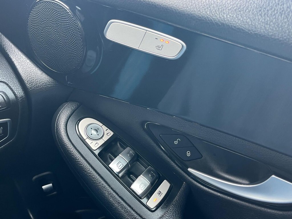 Used Mercedes-Benz GLC 2018 for sale - 76539650: Photo 32