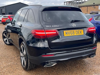 Used Mercedes-Benz GLC 2018 for sale - 76539650: Photo