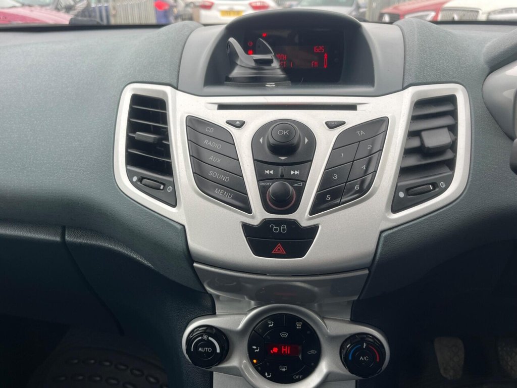 Used Ford Fiesta 2011 for sale - 77995296: Photo 21