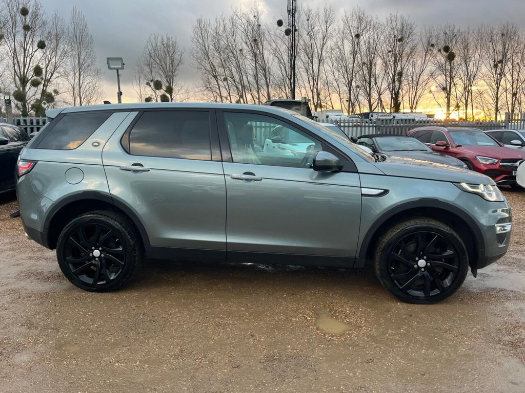 Used Land Rover Discovery Sport 2016 for sale - 77239364: Photo 17