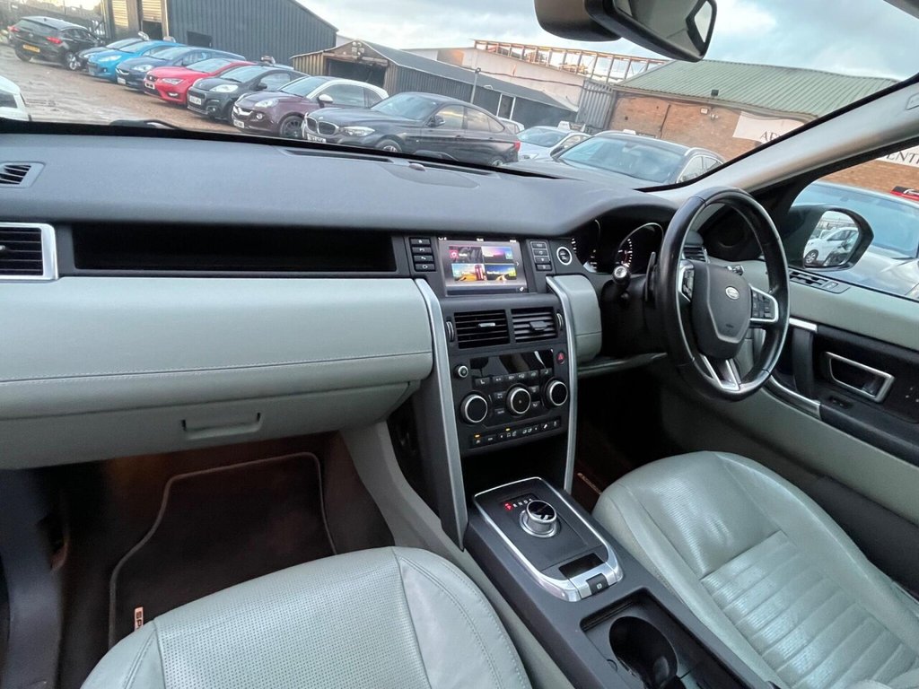Used Land Rover Discovery Sport 2016 for sale - 77239364: Photo 25