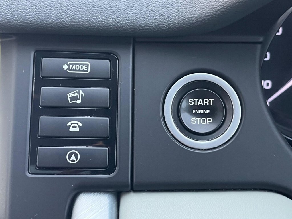 Used Land Rover Discovery Sport 2016 for sale - 77239364: Photo 31