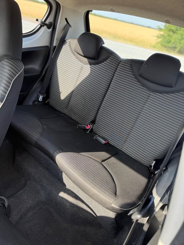 Used Peugeot 107 2012 for sale - 76202595: Photo 11