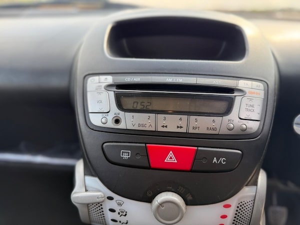 Used Peugeot 107 2012 for sale - 76202595: Photo 21