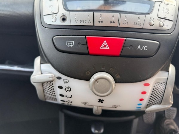 Used Peugeot 107 2012 for sale - 76202595: Photo 23