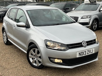 Used Volkswagen Polo 2013 for sale - 77275645: Photo