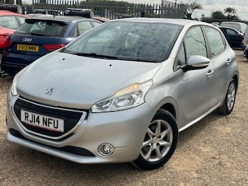 Used Peugeot 208 2014 for sale - 79829082: Photo