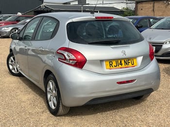 Used Peugeot 208 2014 for sale - 79829082: Photo