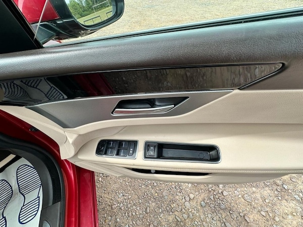 Used Jaguar XF 2017 for sale - 75548458: Photo 22